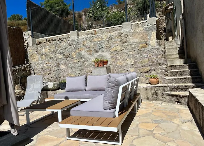 Casa Orsini 度假居 Nessa